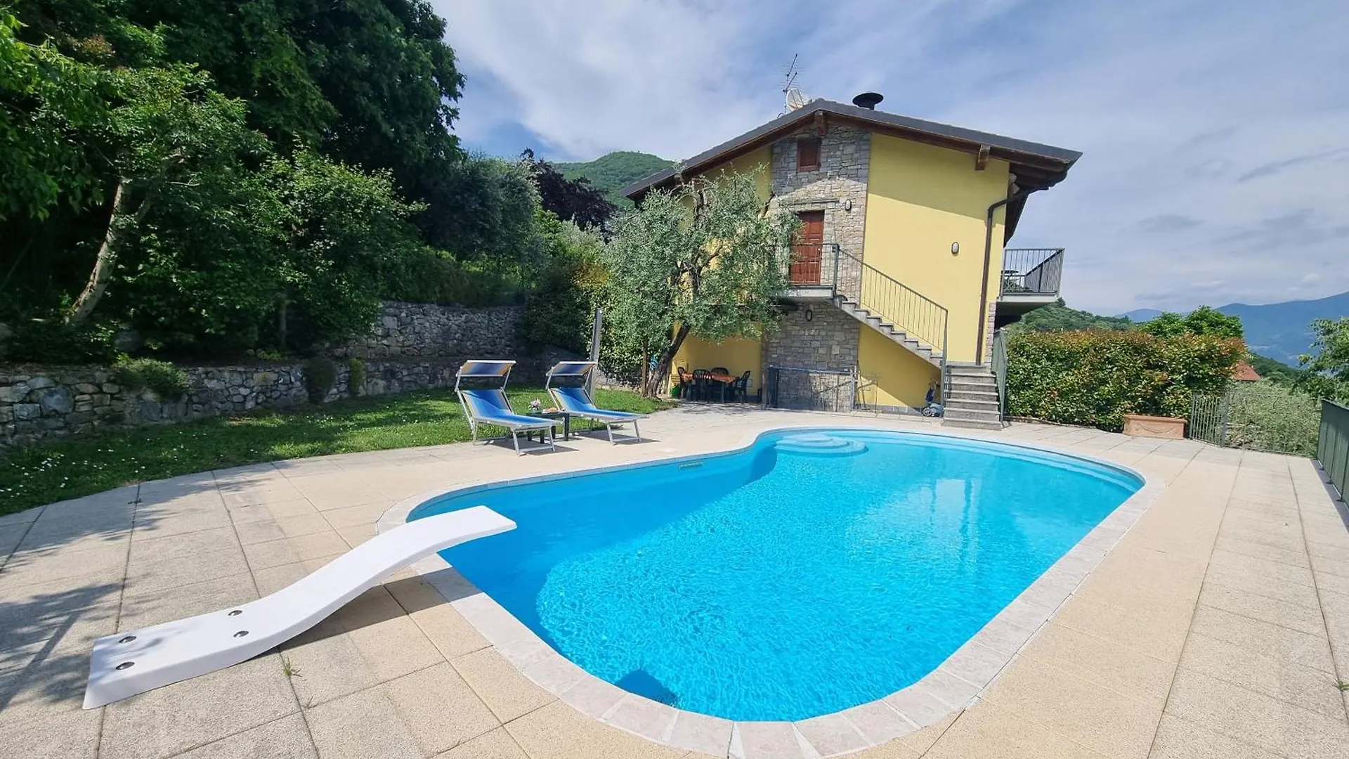 Iseo Lake Casa Aria ريفا ديل سولتو 0*,  إيطاليا